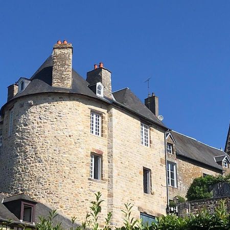 La Maison Sur Les Remparts Domfront  Εξωτερικό φωτογραφία