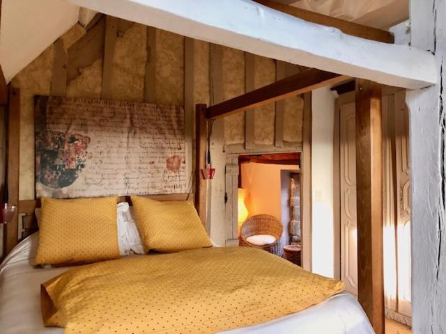 La Maison Sur Les Remparts Domfront  Εξωτερικό φωτογραφία